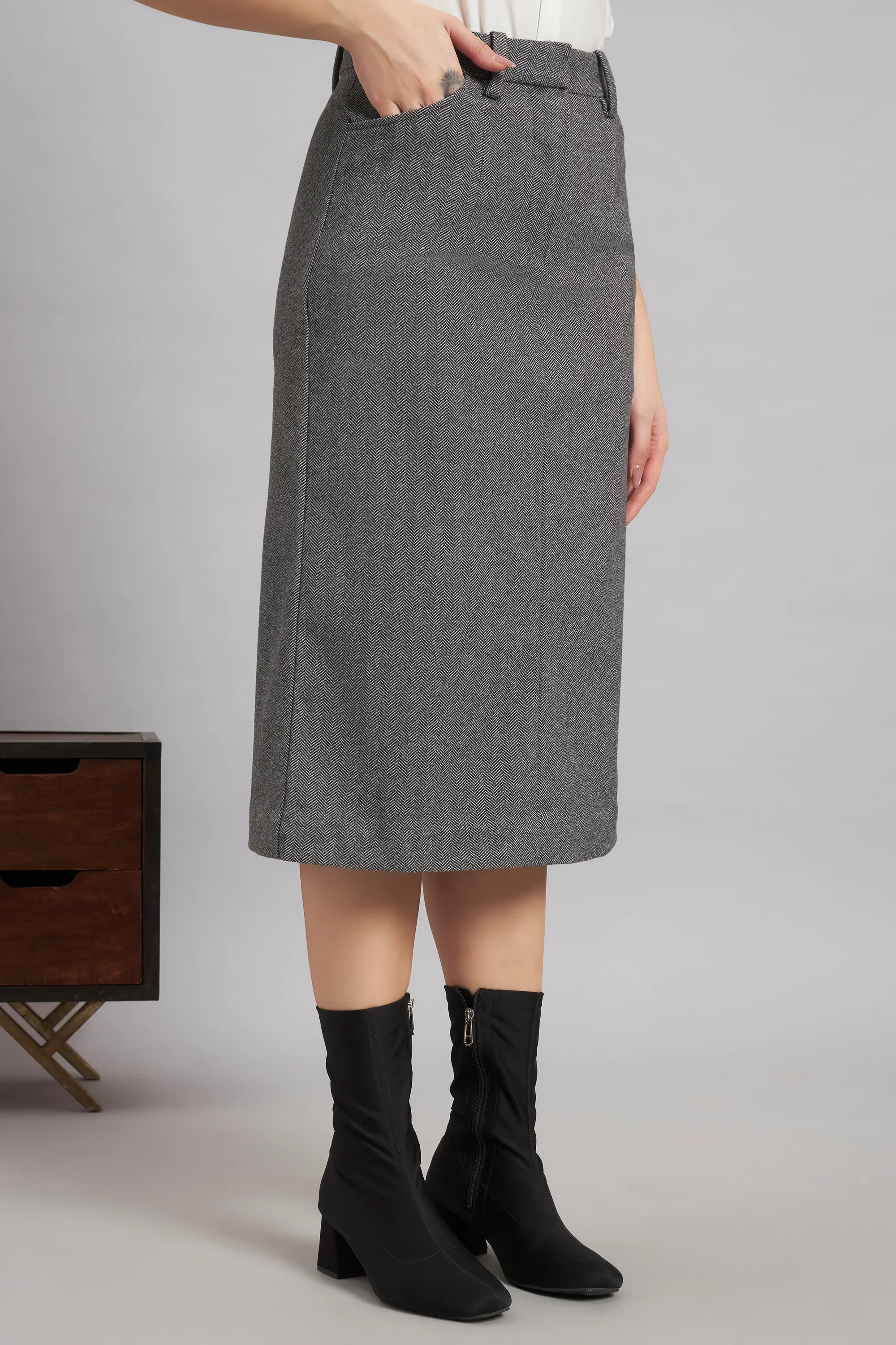 Herringbone Throne-Tone Skirt Suit - Image 6